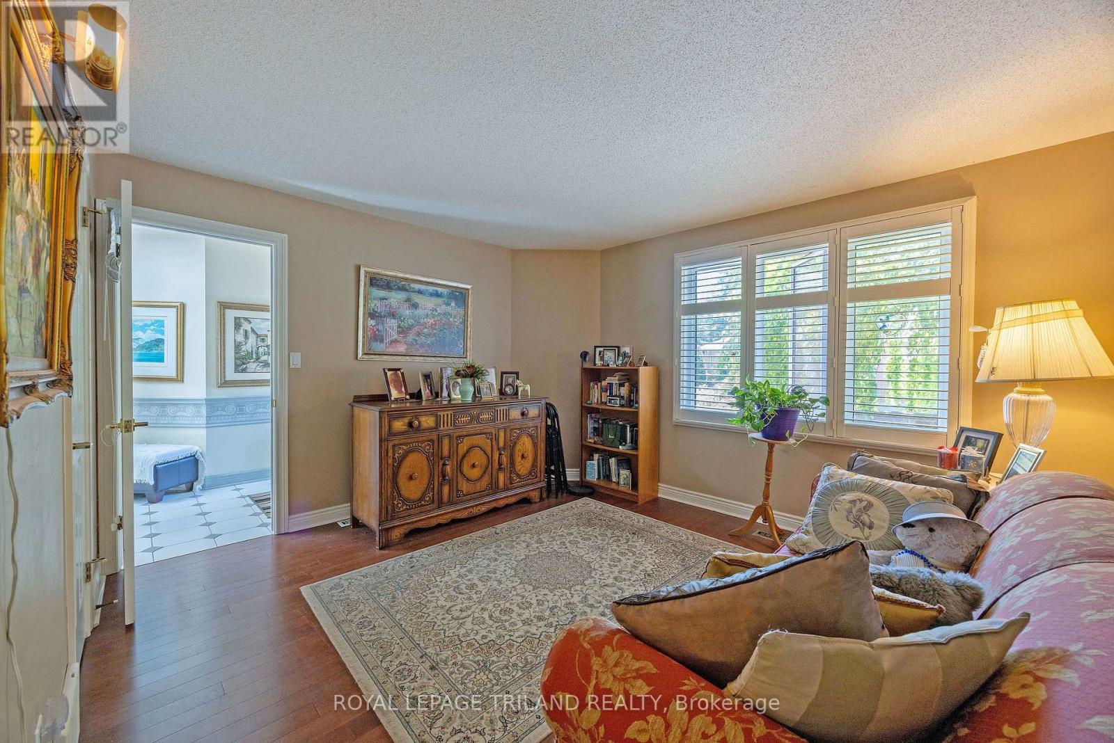 #40 2 CADEAU TERRACE - Image 18