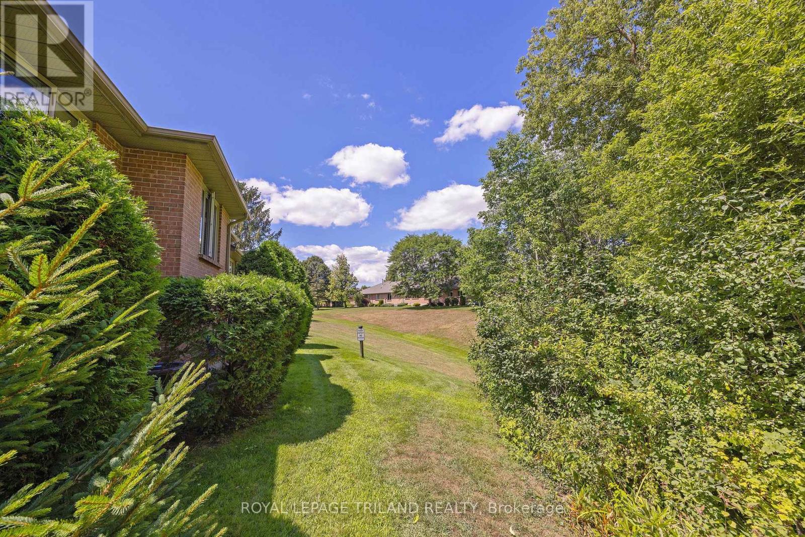 #40 2 CADEAU TERRACE - Image 32