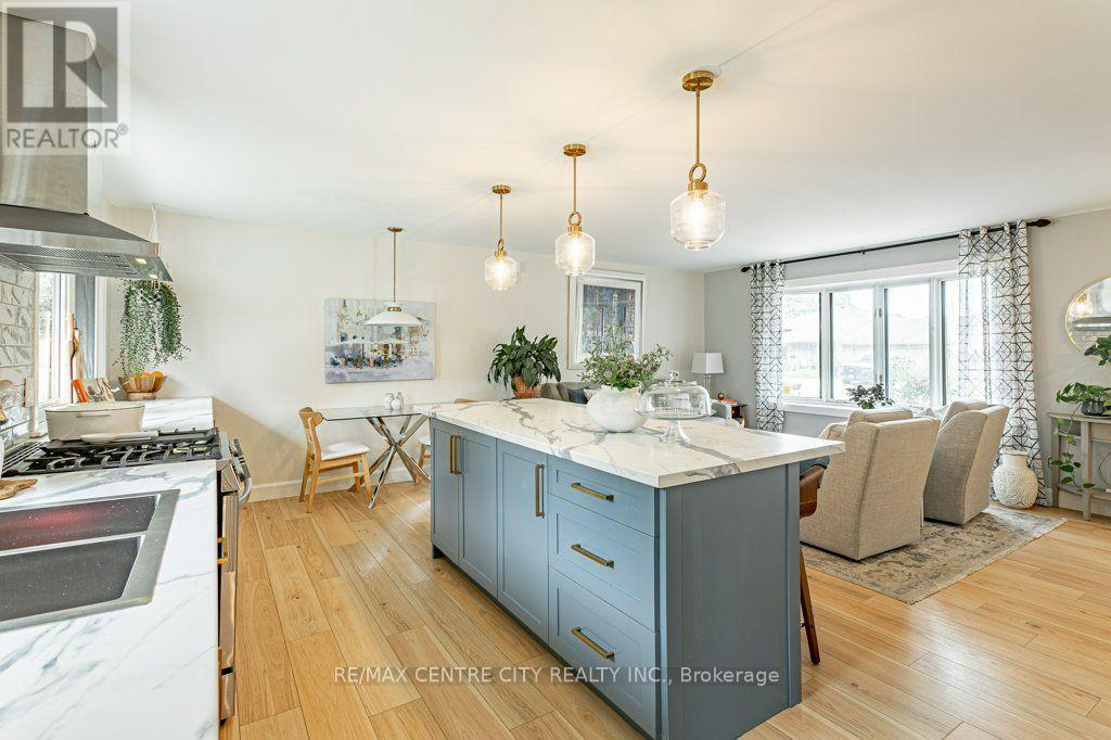 380 MAGNOLIA CRESCENT - 12
