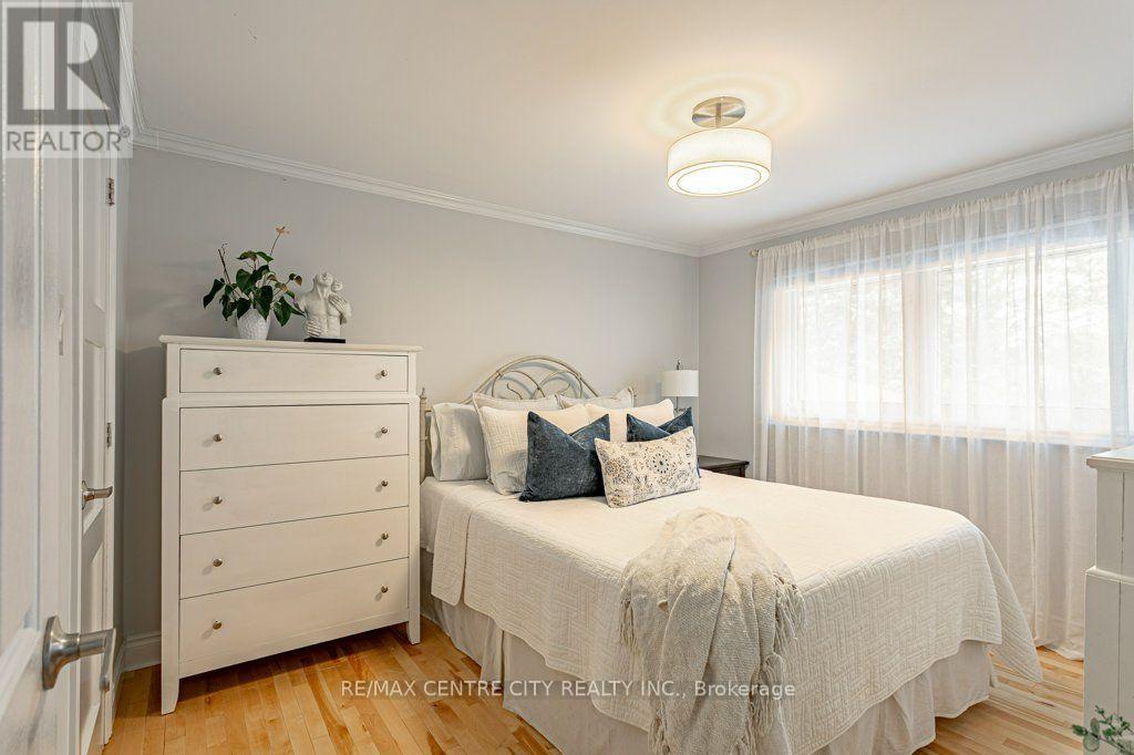 380 MAGNOLIA CRESCENT - 16