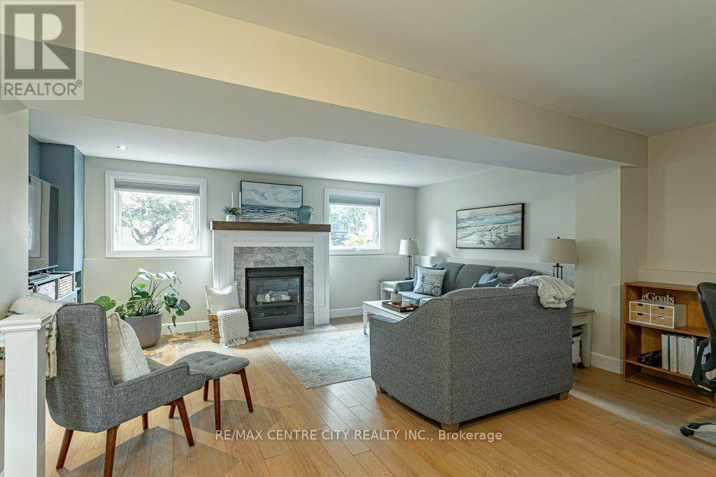 380 MAGNOLIA CRESCENT - 24