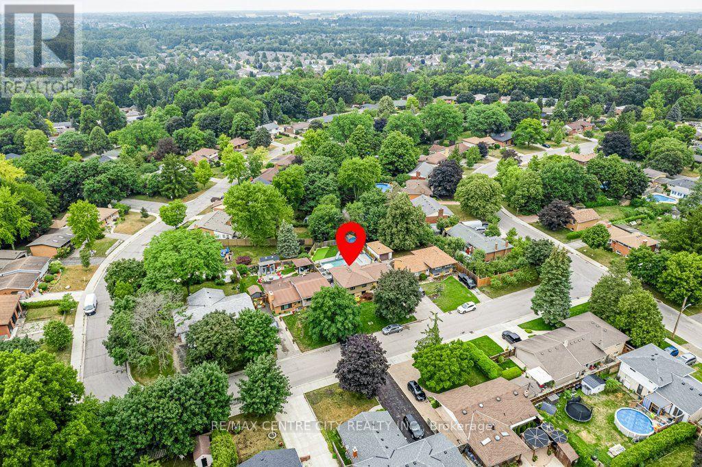 380 MAGNOLIA CRESCENT - 43