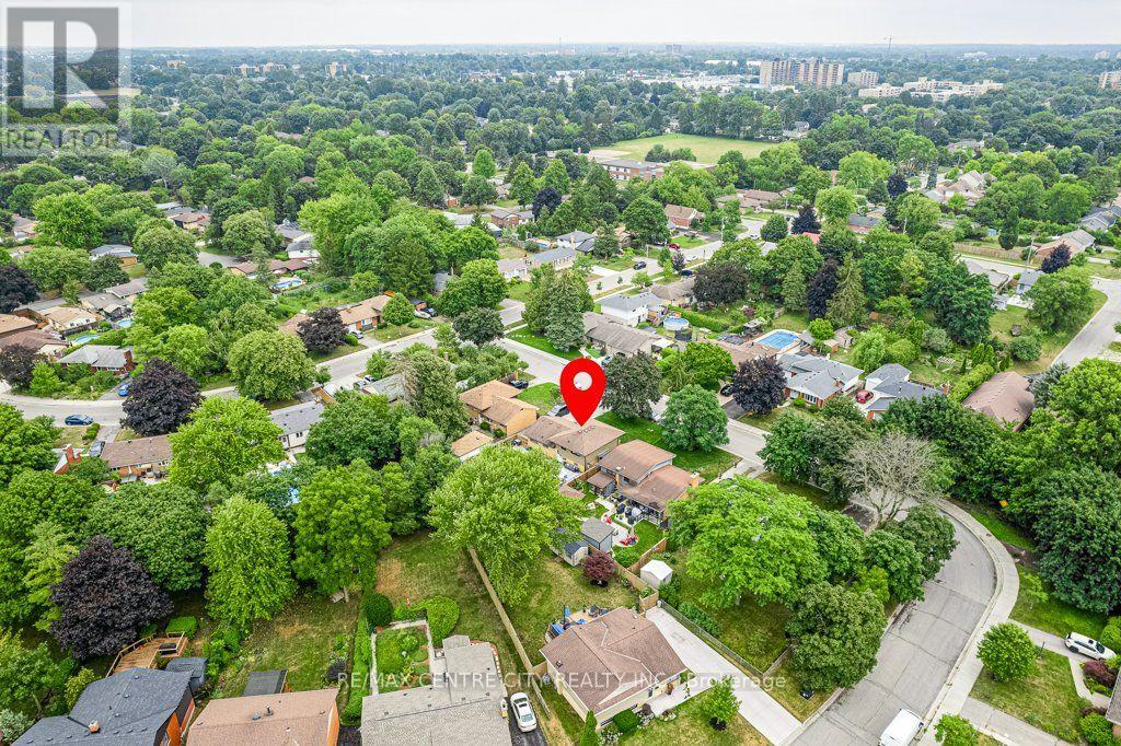 380 MAGNOLIA CRESCENT - 44