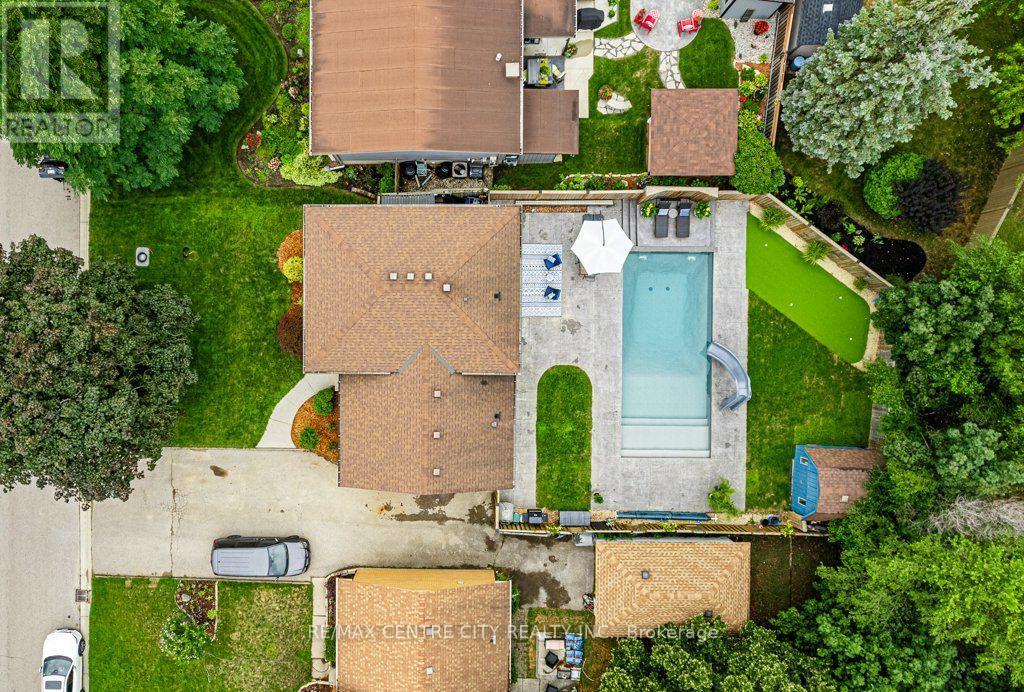 380 MAGNOLIA CRESCENT - 46