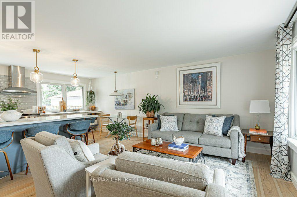 380 MAGNOLIA CRESCENT - 6