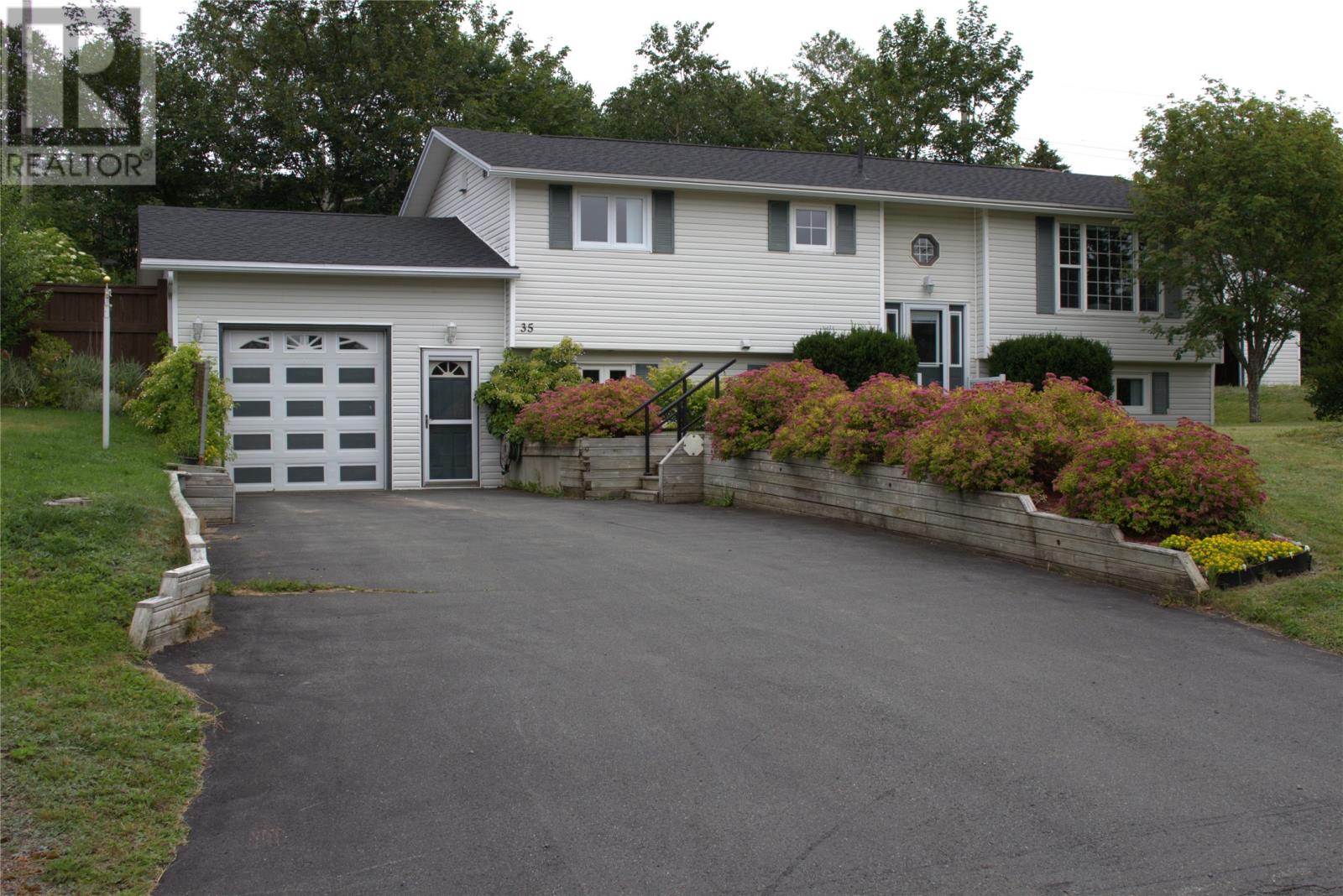 35 Cliffside Avenue, Conception Bay South — photo 3
