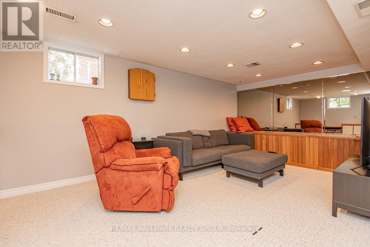 4 Bed, 4 Bath House for Rent in Ottawa – 18 HESSE CRESCENT, Ottawa – MLS# X13632638 - Image 26