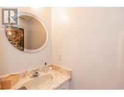 18 Hesse Crescent, Ottawa, ON K2S1E4 Photo 13