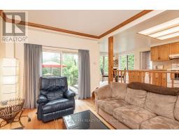 18 Hesse Crescent, Ottawa, ON K2S1E4 Photo 7