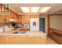 18 Hesse Crescent, Ottawa, ON K2S1E4 Photo 9