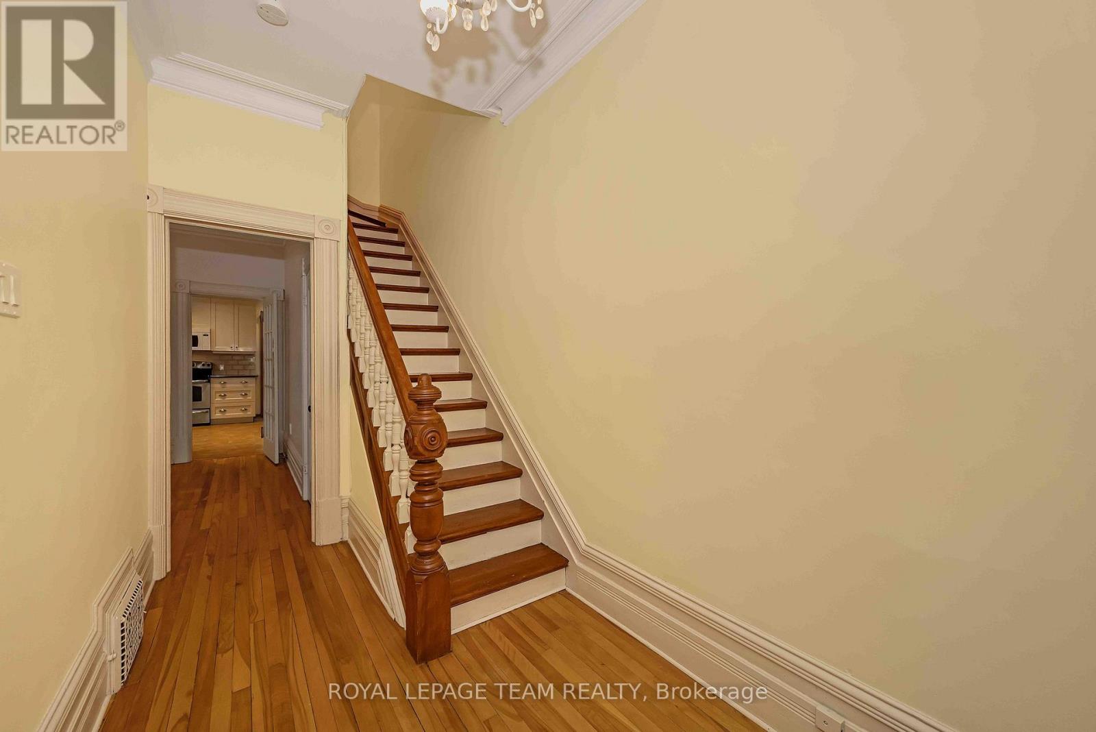 4 Bed, 2 Bath House for Sale in Ottawa – 539 GILMOUR STREET, Ottawa – MLS# X13632698 - Image 14