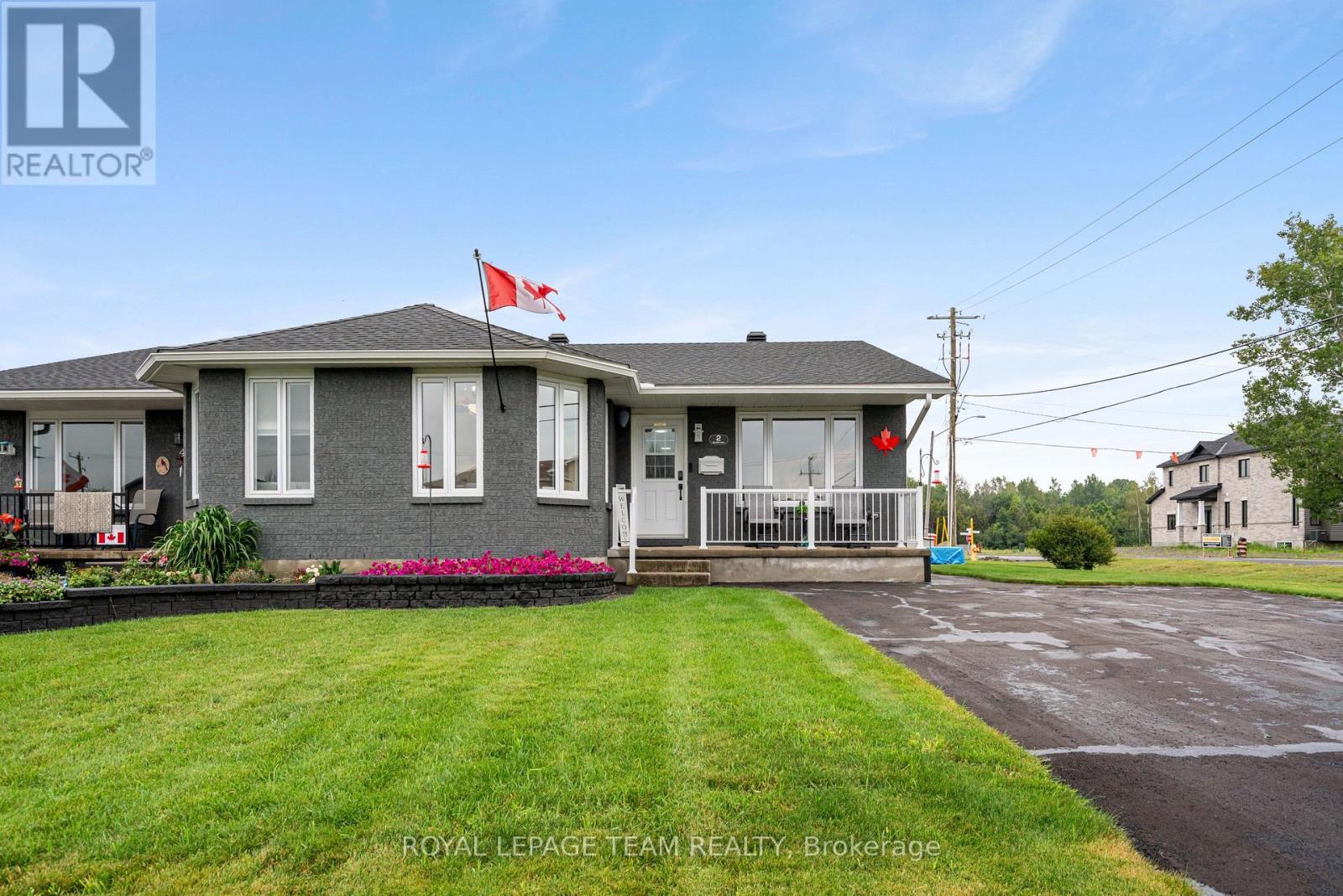 2 BILLINGS AVENUE W - 1