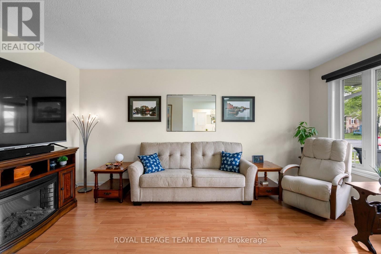 2 BILLINGS AVENUE W - Image 11