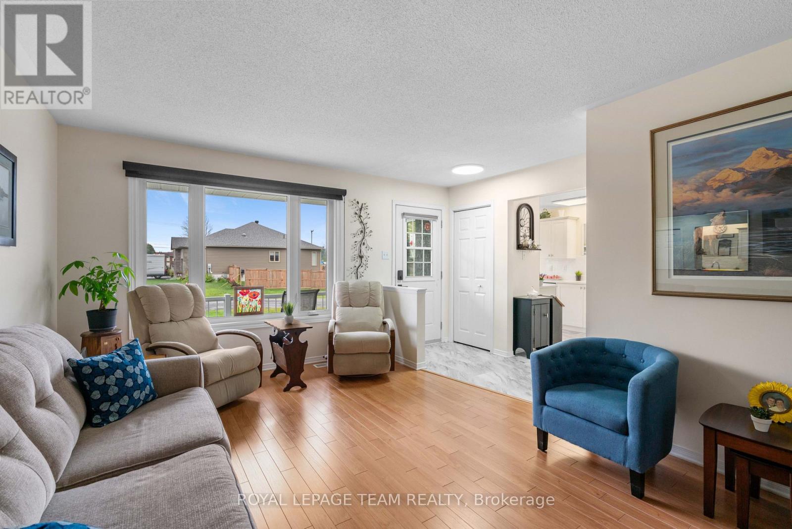 2 BILLINGS AVENUE W - 14