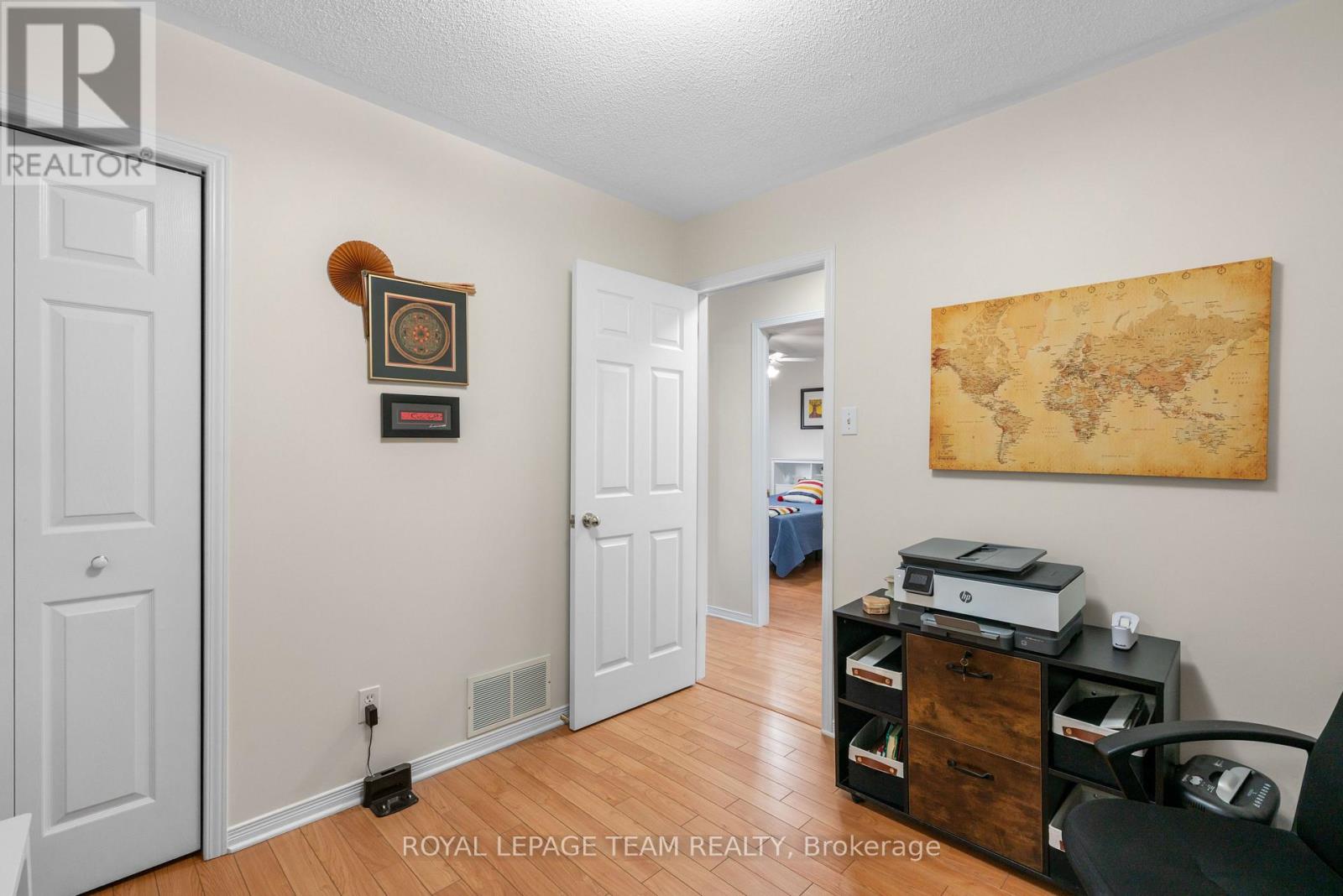2 BILLINGS AVENUE W - 17