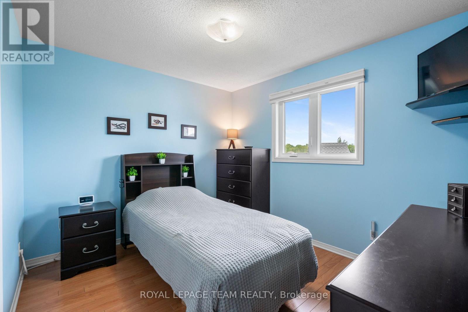 2 BILLINGS AVENUE W - 18