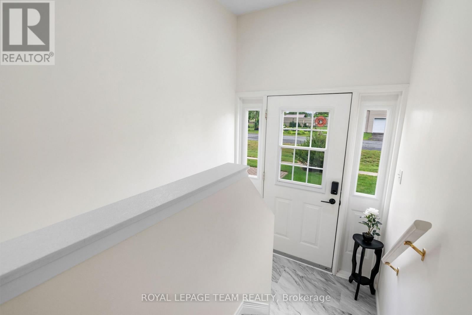 2 BILLINGS AVENUE W - 22