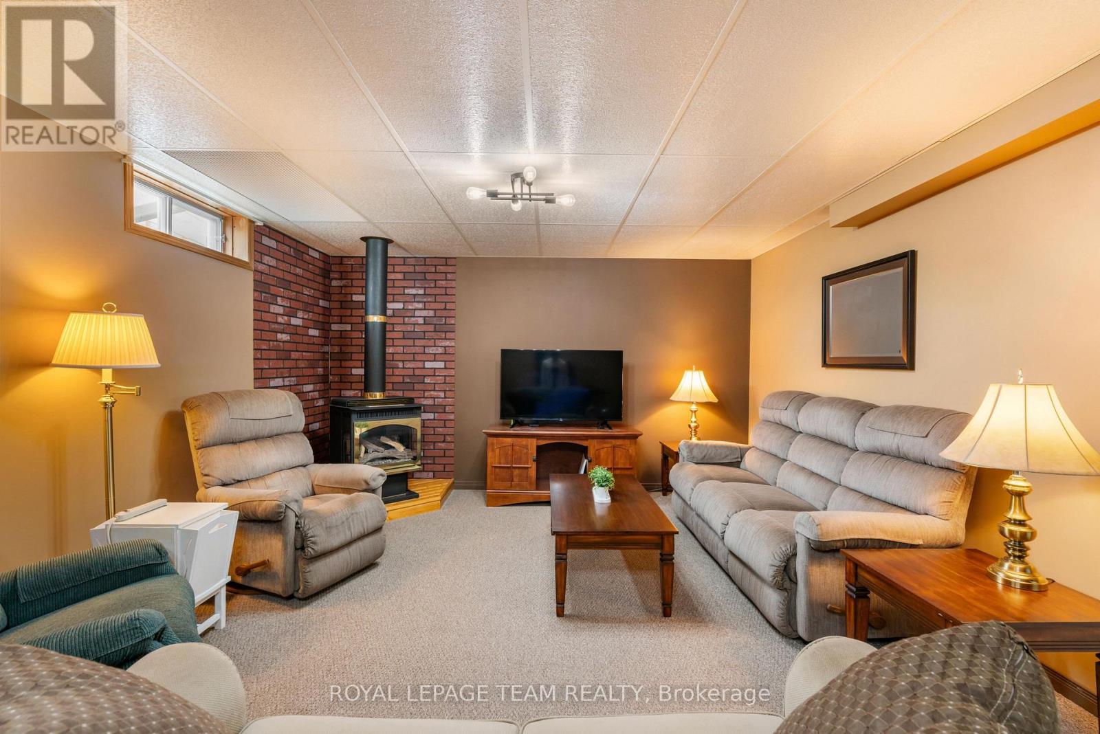 2 BILLINGS AVENUE W - 23