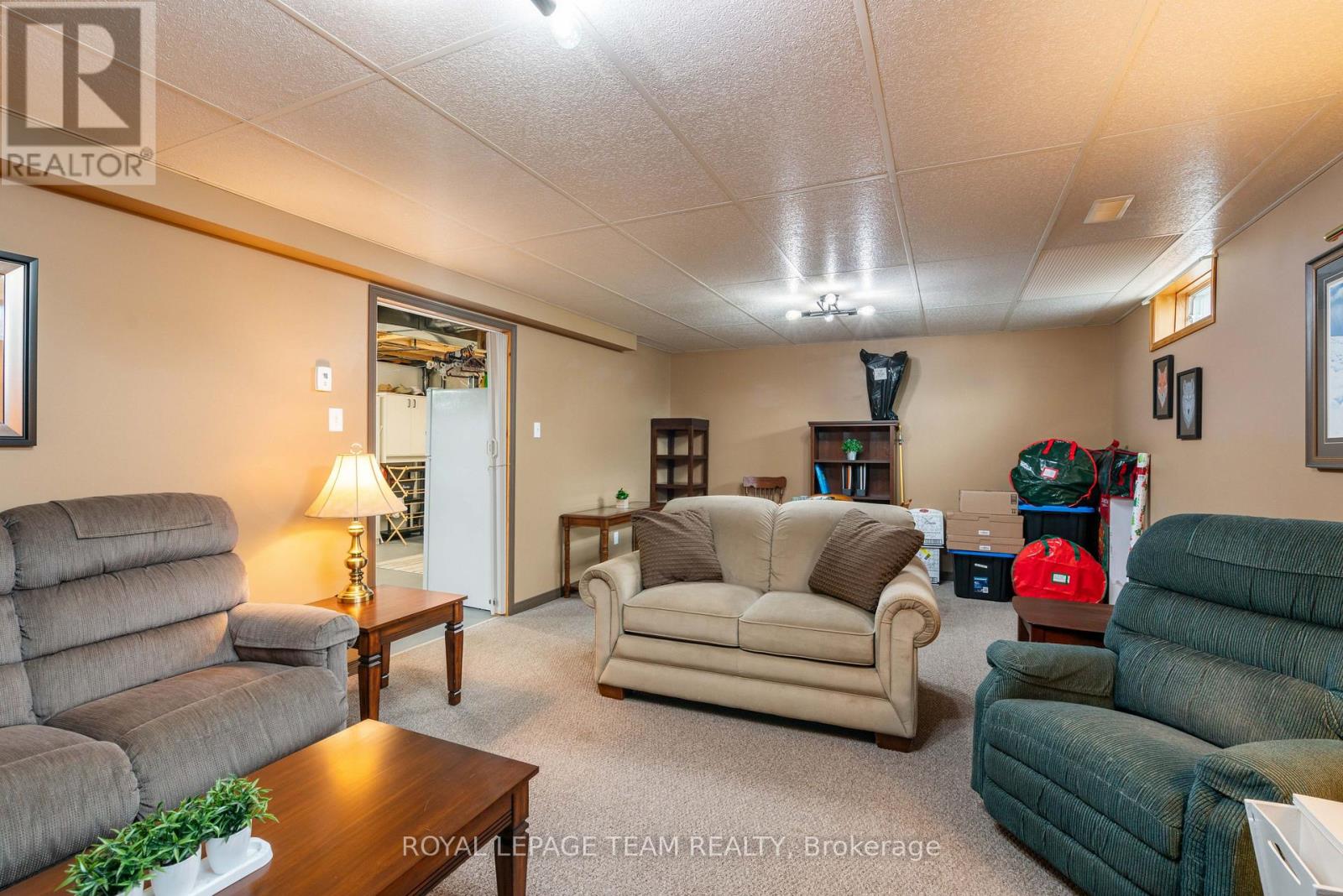 2 BILLINGS AVENUE W - Image 24