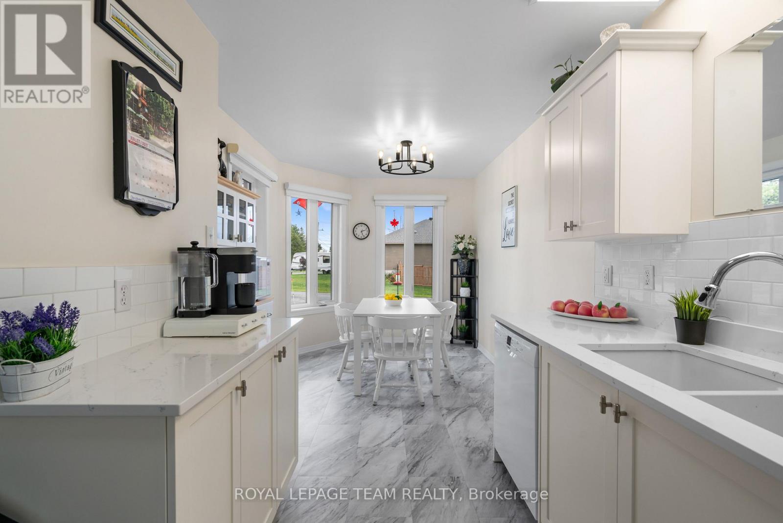 2 BILLINGS AVENUE W - 9