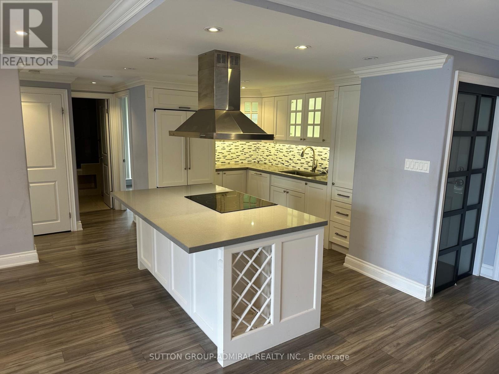 #206 1201 STEELES AVENUE - 4