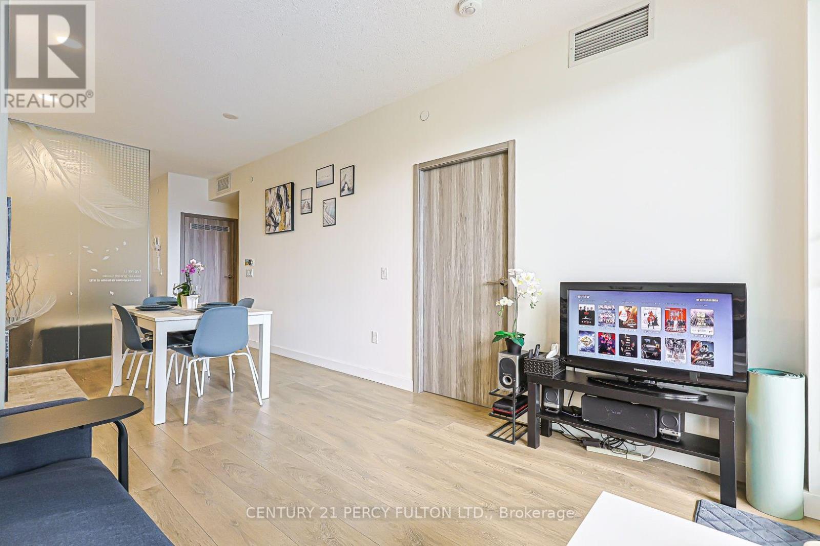 #2207 95 MCMAHON DRIVE - 15