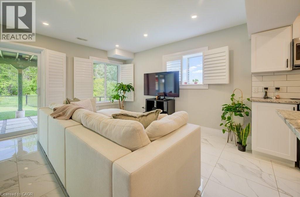 924 CHAPEL HILL Court - Image 36
