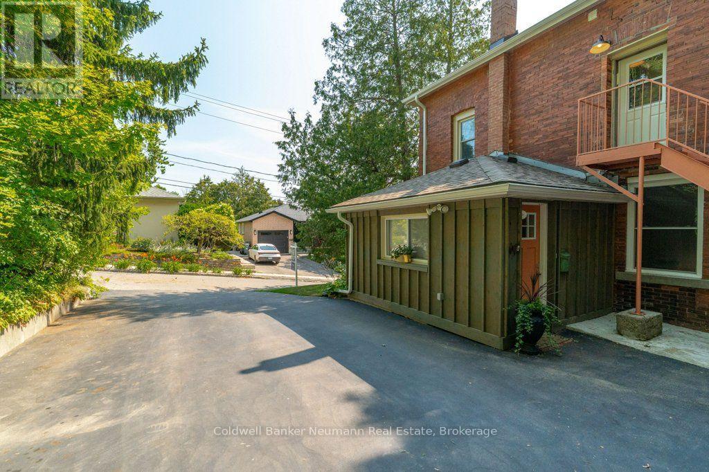 96 GROVE STREET - Image 33
