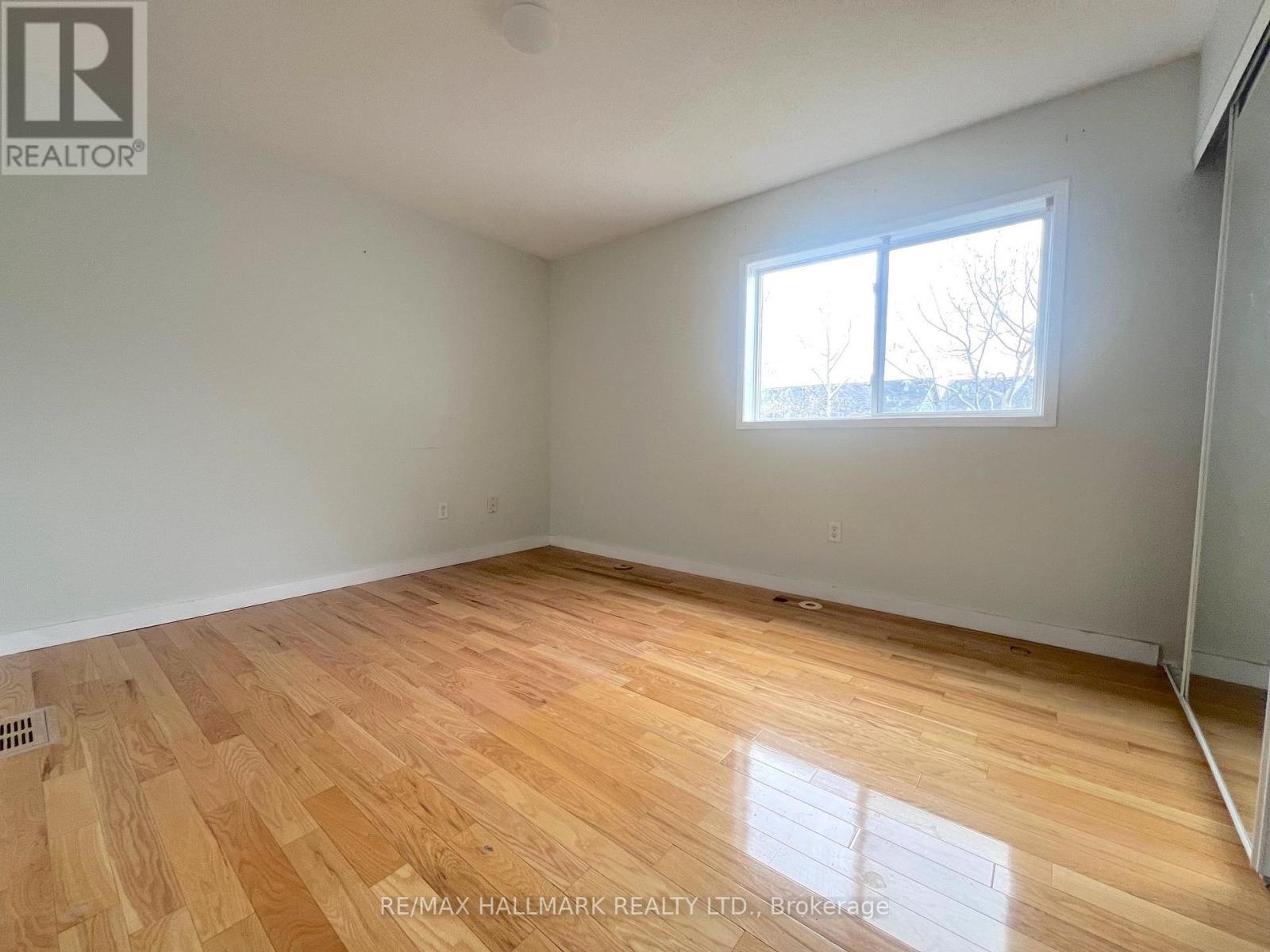 33 LODGEWAY DRIVE - 11