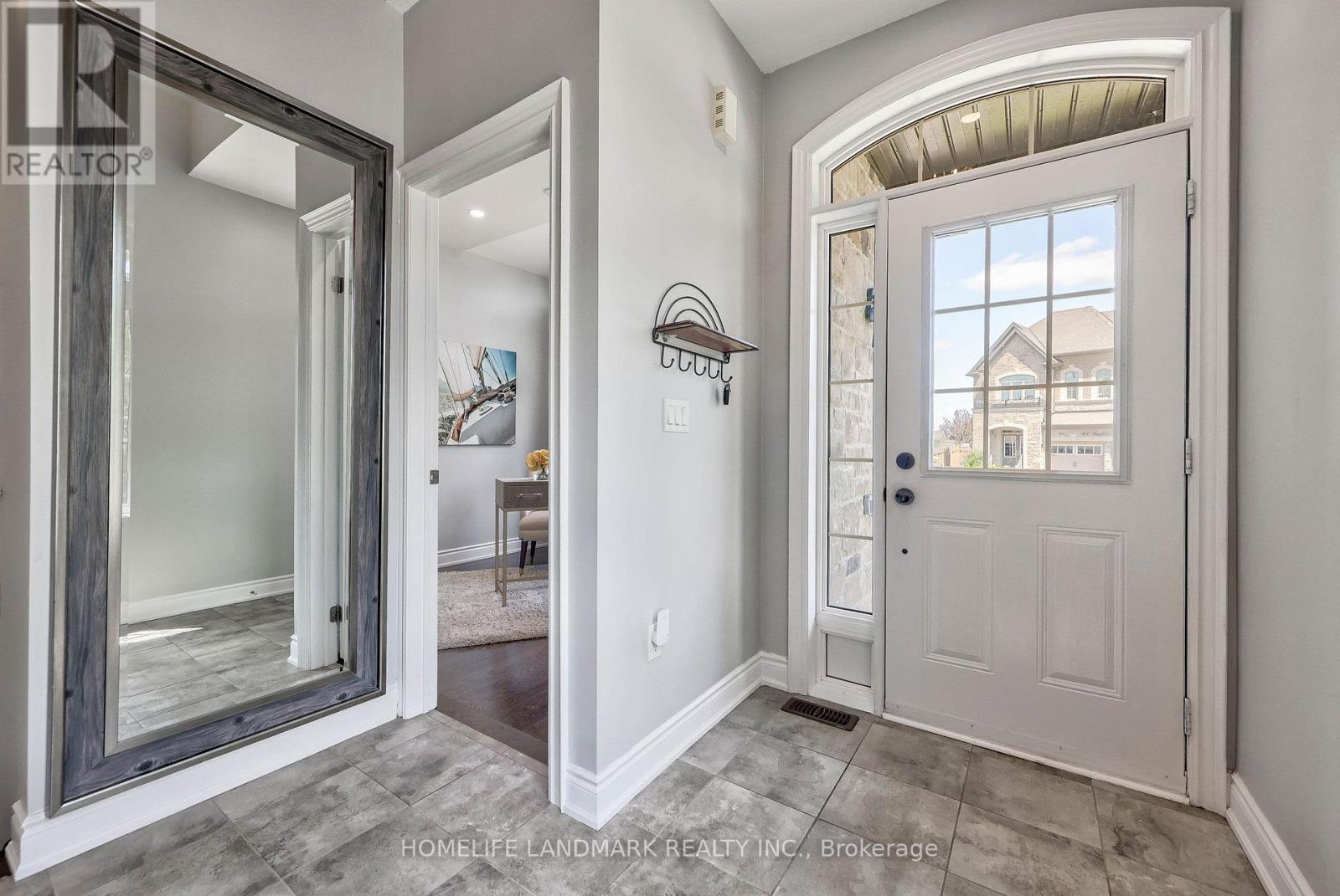 62 LADDER CRESCENT - 3