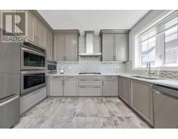 62 Ladder Crescent, East Gwillimbury, ON L9N0N8 Photo 10