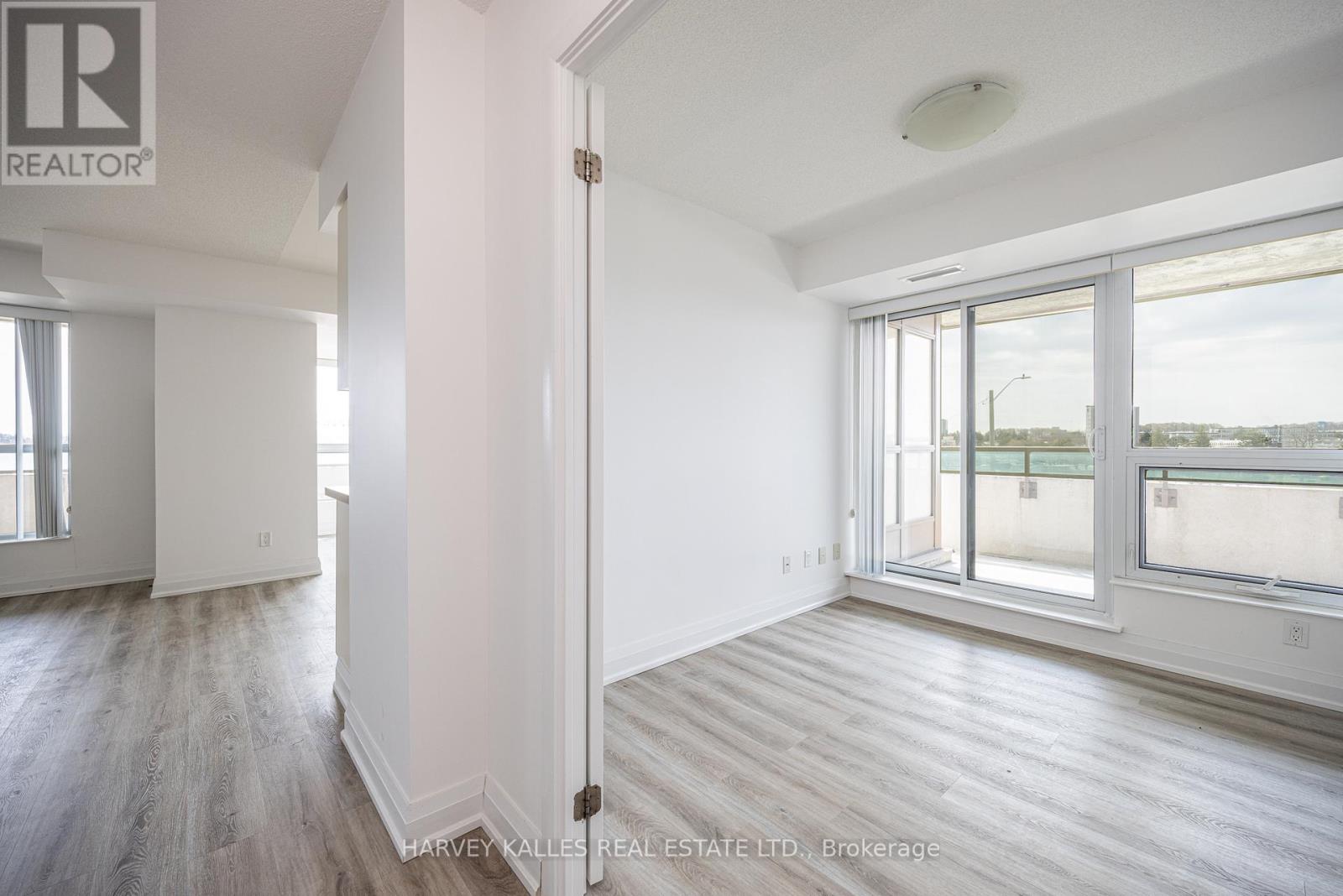 #317 75 NORMAN BETHUNE AVENUE - 25