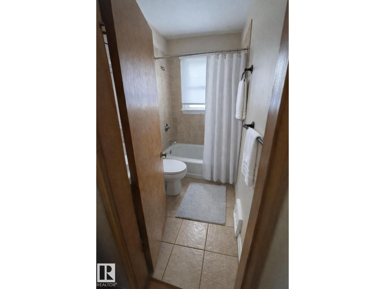7910 75 ST NW - Image 12