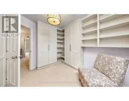 2138 Eglinton Avenue W, Toronto, ON M6E2K8 Photo 16