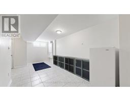 2138 Eglinton Avenue W, Toronto, ON M6E2K8 Photo 18