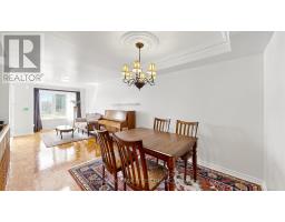 Kitchen - 2138 Eglinton Avenue W, Toronto, ON M6E2K8 Photo 6