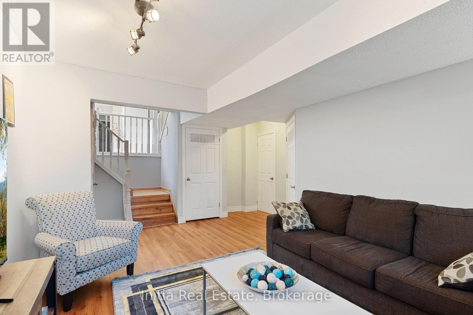 43 SUSSEX CRESCENT - 37
