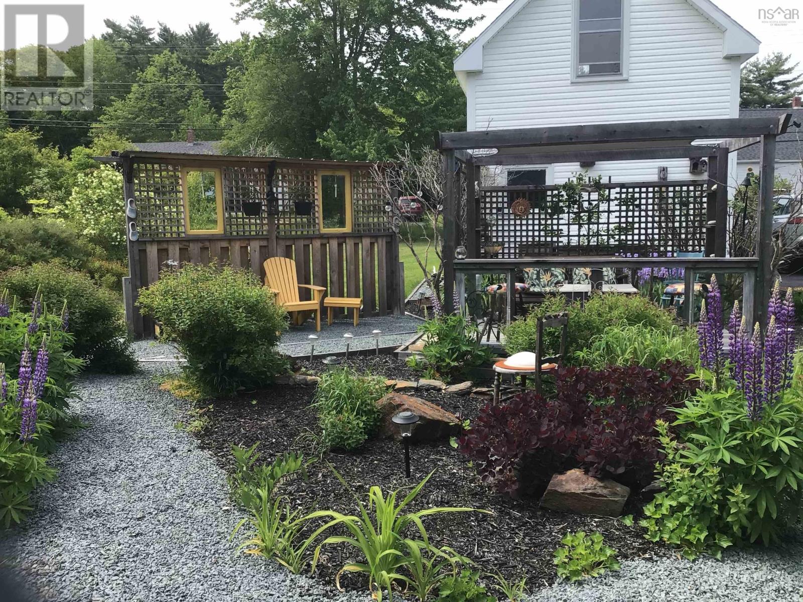 937 King Street - 40