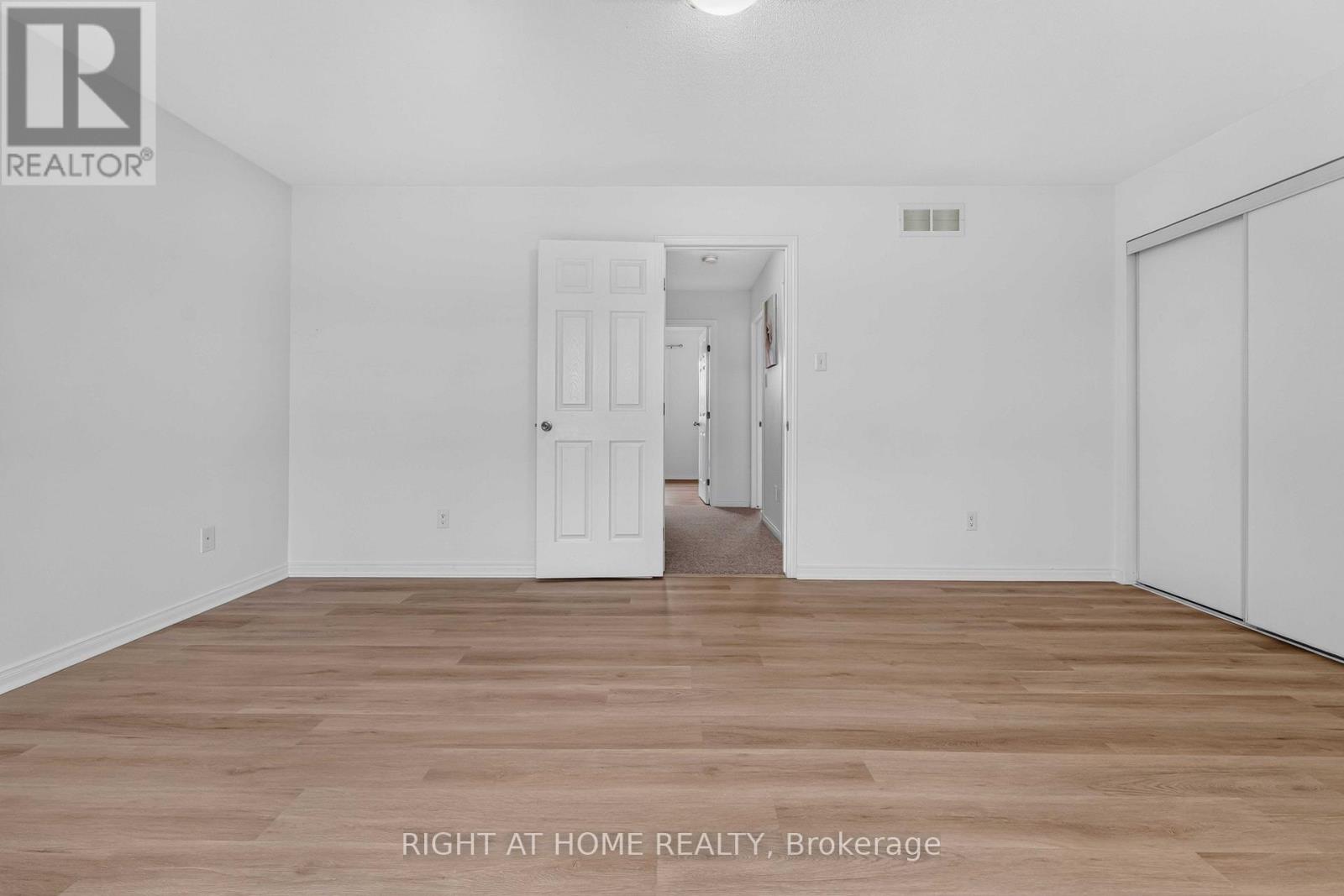3 Bed, 2 Bath House for Sale in Ottawa – 343 AMICI TERRACE, Ottawa – MLS# X13632928 - Image 16