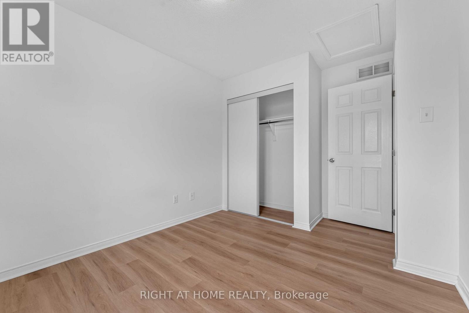 3 Bed, 2 Bath House for Sale in Ottawa – 343 AMICI TERRACE, Ottawa – MLS# X13632928 - Image 20