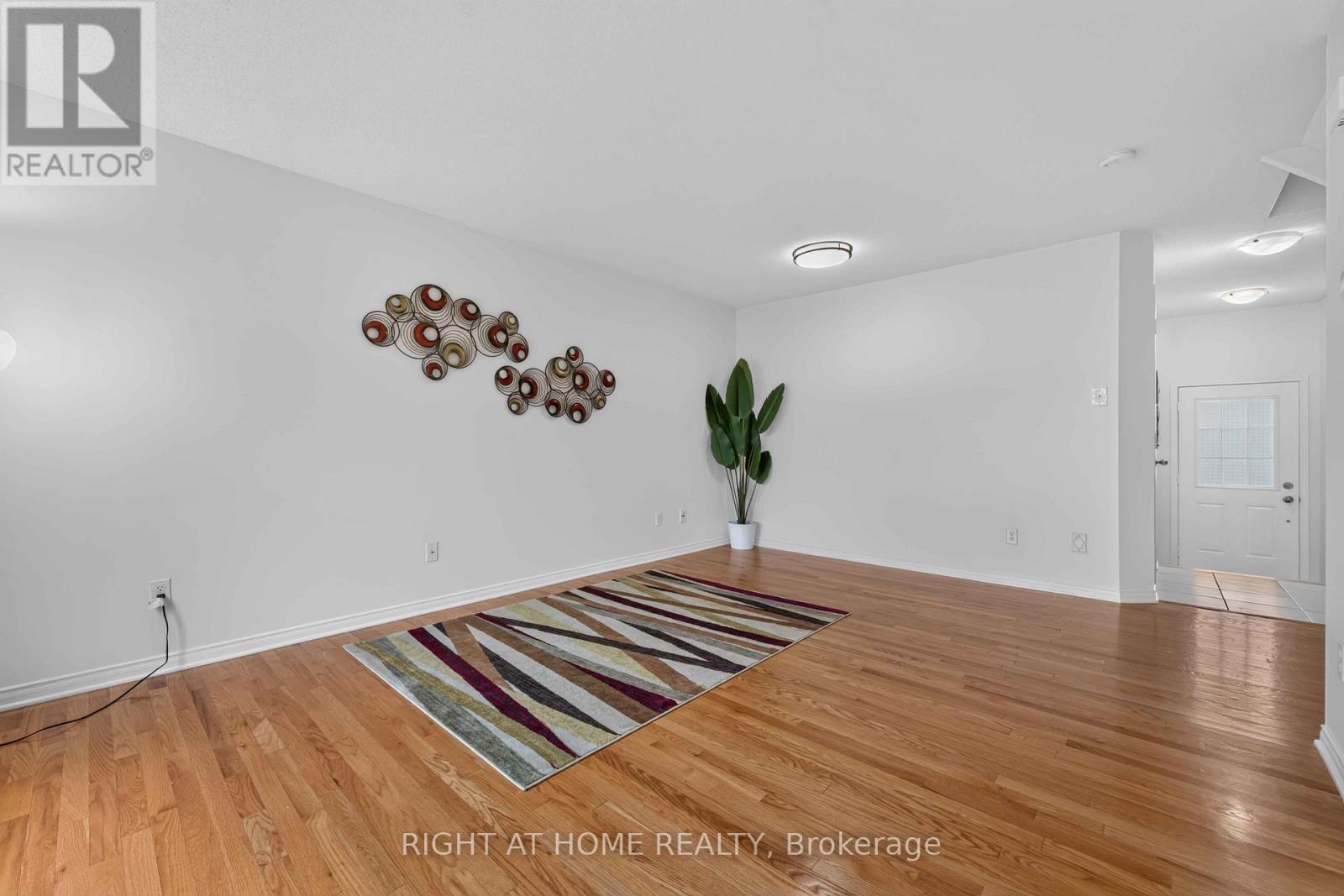 3 Bed, 2 Bath House for Sale in Ottawa – 343 AMICI TERRACE, Ottawa – MLS# X13632928 - Image 9
