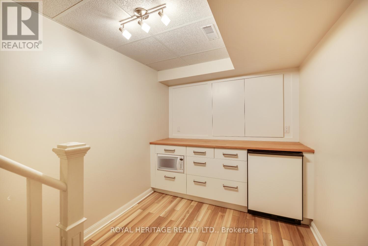 41 TOSCANA DRIVE - 24