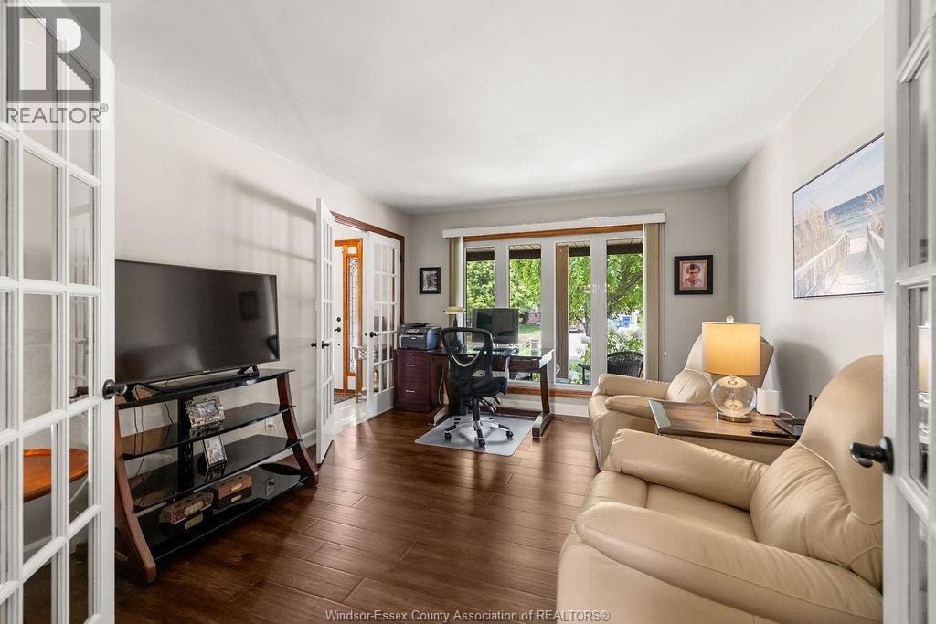 2137 EDGEMORE AVENUE - Image 19