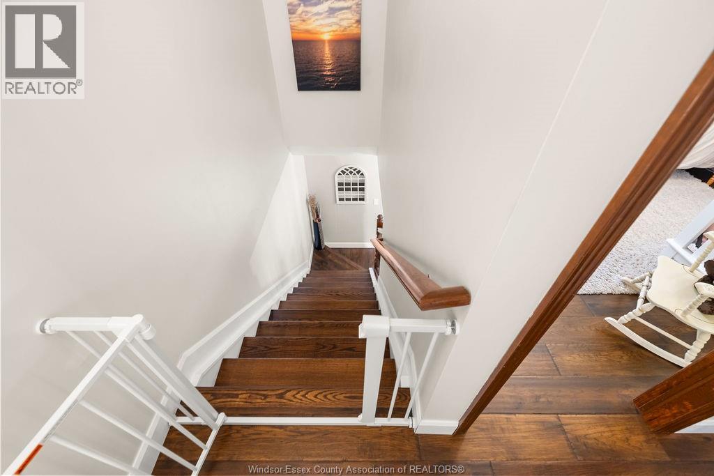 2137 EDGEMORE AVENUE - 23