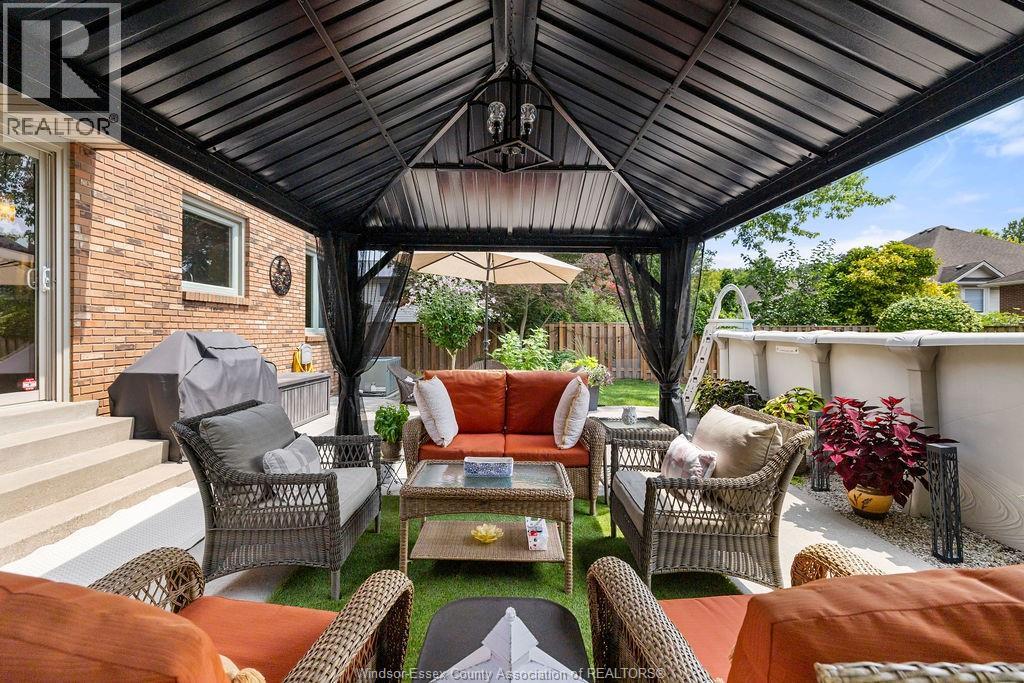 2137 EDGEMORE AVENUE - 44