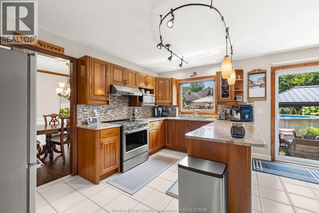 2137 EDGEMORE AVENUE - Image 9