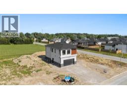 2572 Mayfair Avenue South, Lasalle, ON N9J2M6 Photo 35