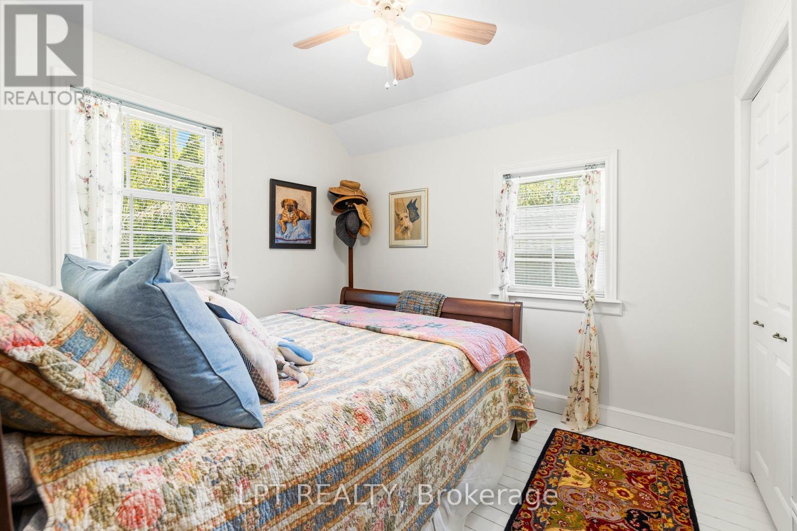 145 LAKE DRIVE N - 31