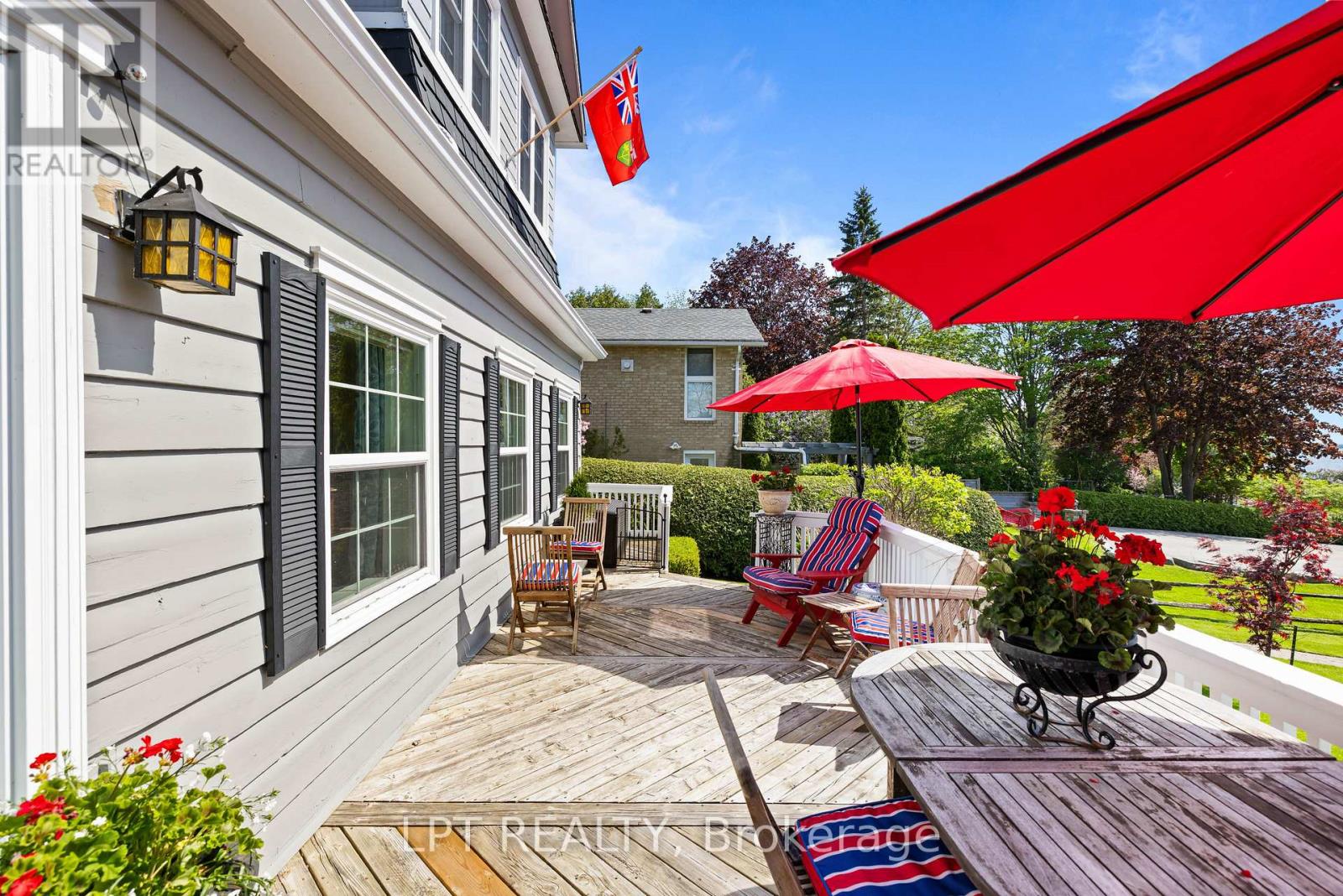 145 LAKE DRIVE N - 9