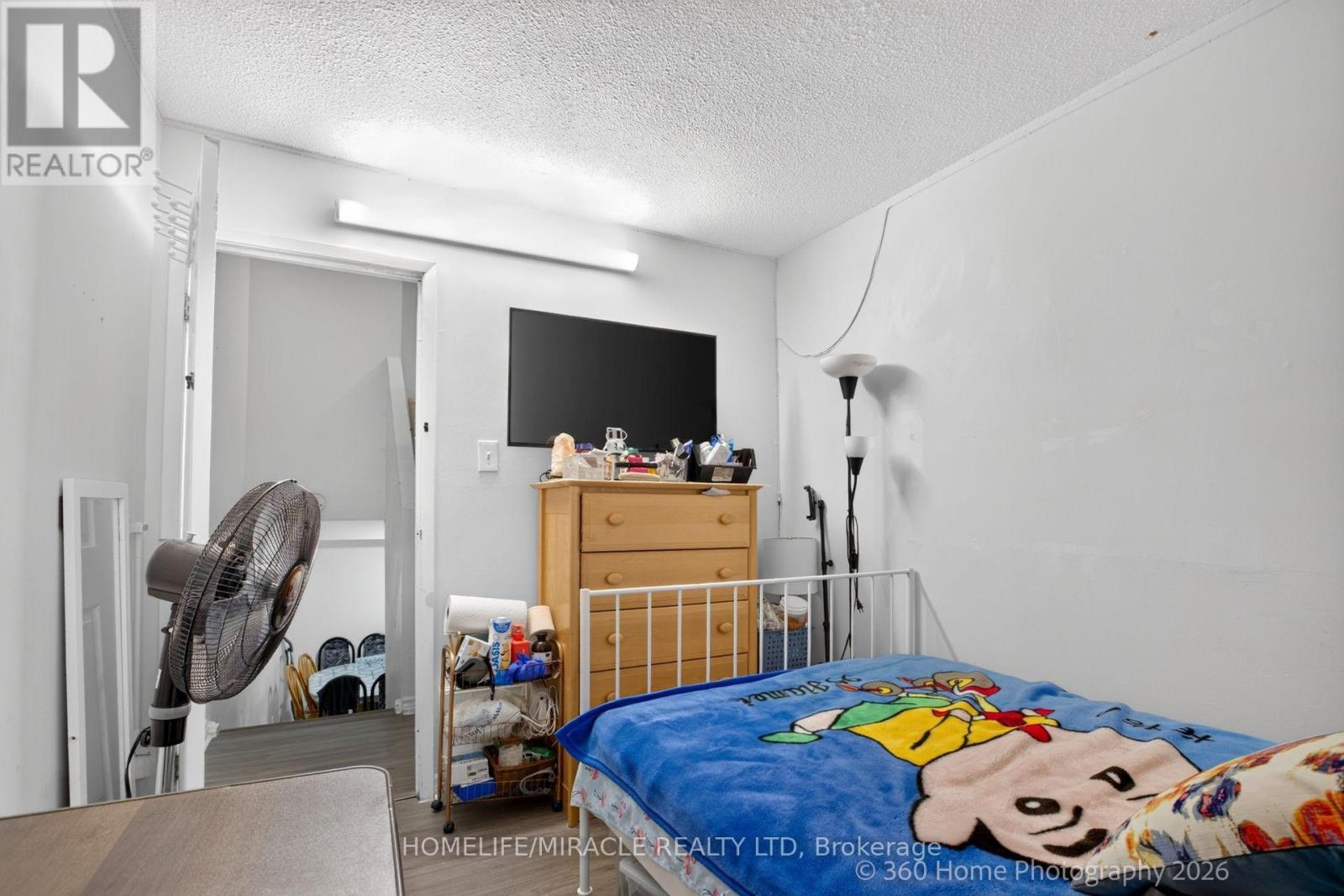 #165 74 SPRINGFAIR AVENUE - 12